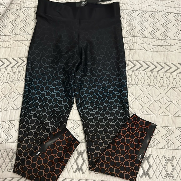 NWT Geometric Skinny Fit Women’s COR Leggings-Made in USA, Size M - Picture 1 of 11